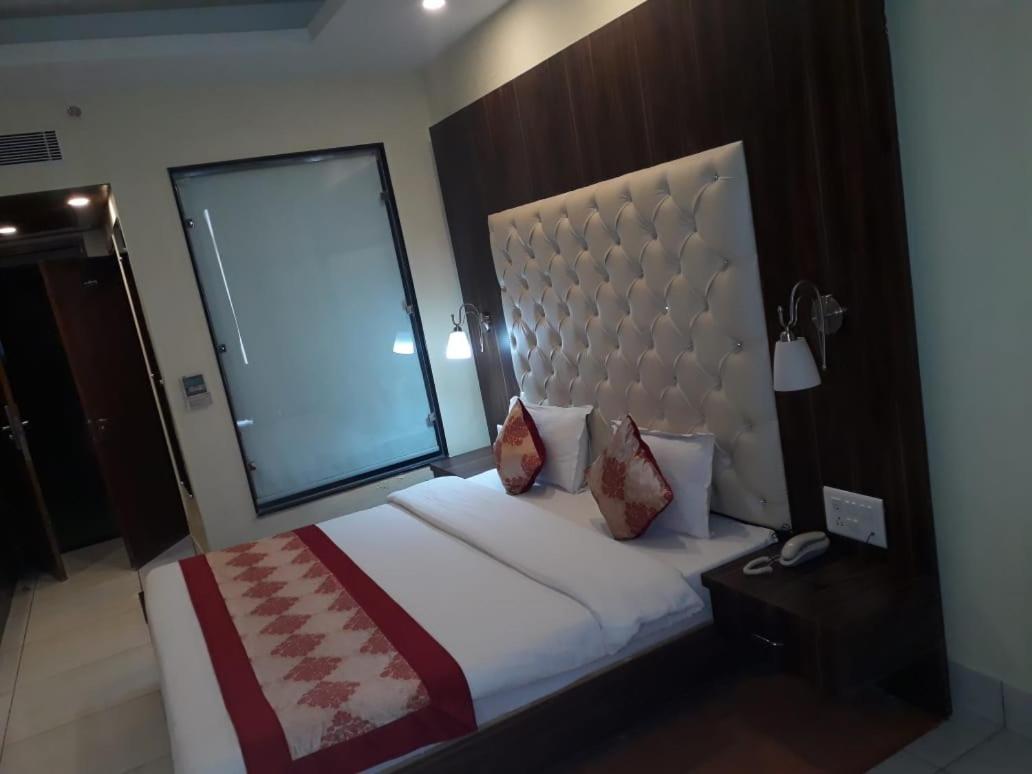 Manohar Villas 님라나 외부 사진